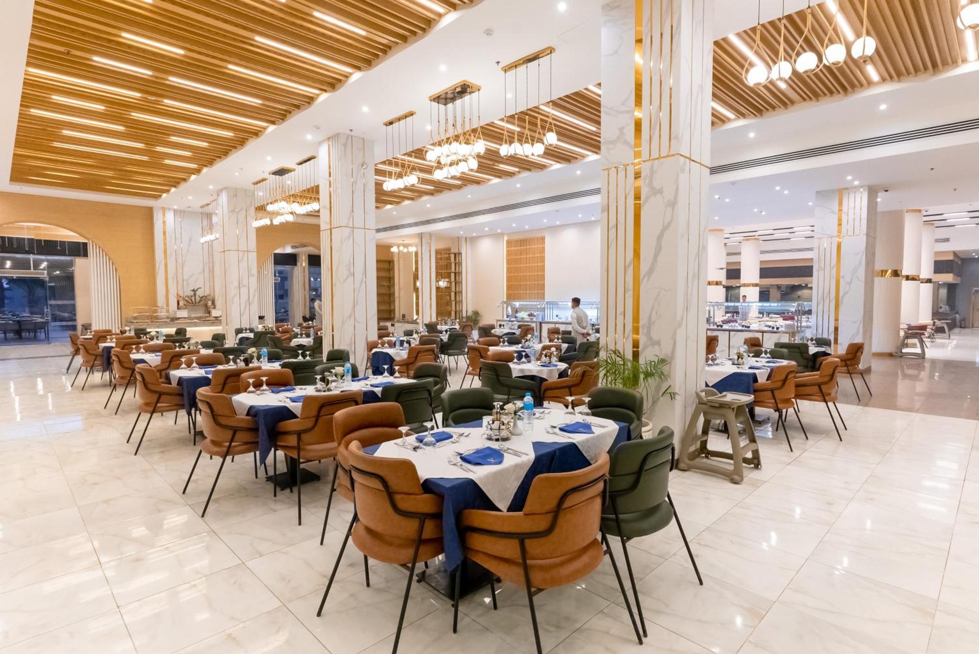 Complex The V Luxury Sahl Hasheesh